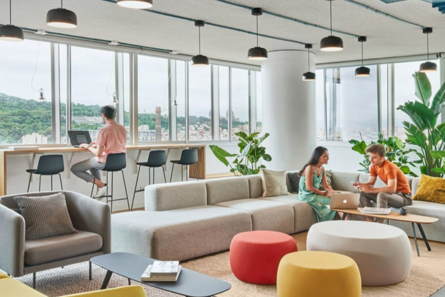 How Coworking Spaces Are Reshaping Urban Professional Life