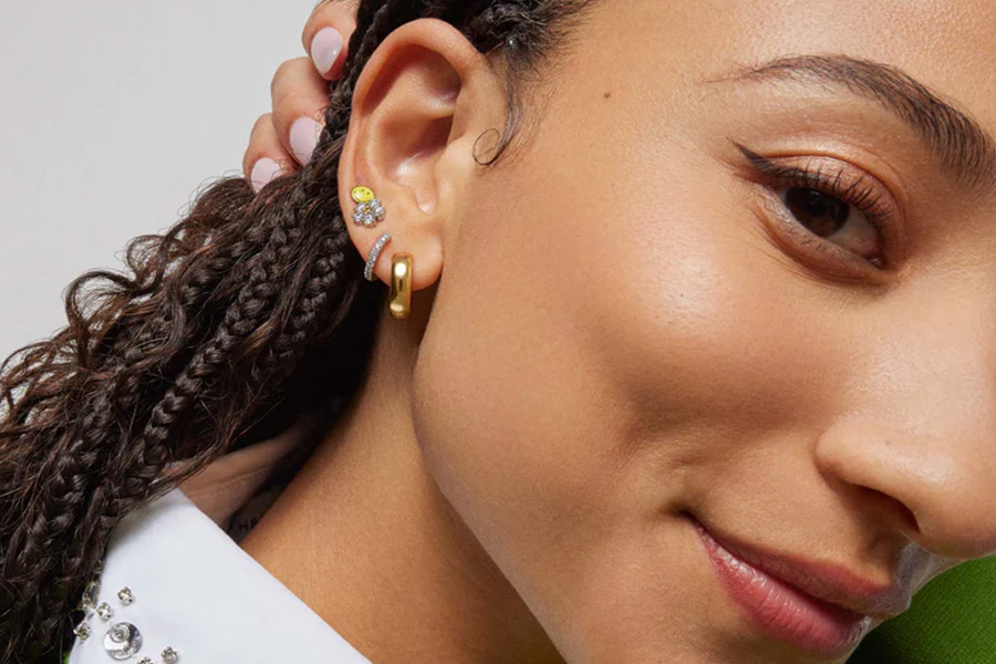 how to clean earring holes to avoid infection