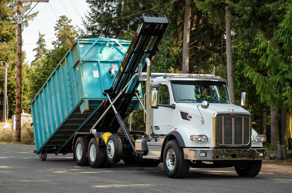 What To Expect During the Rental Dumpster Pickup Process