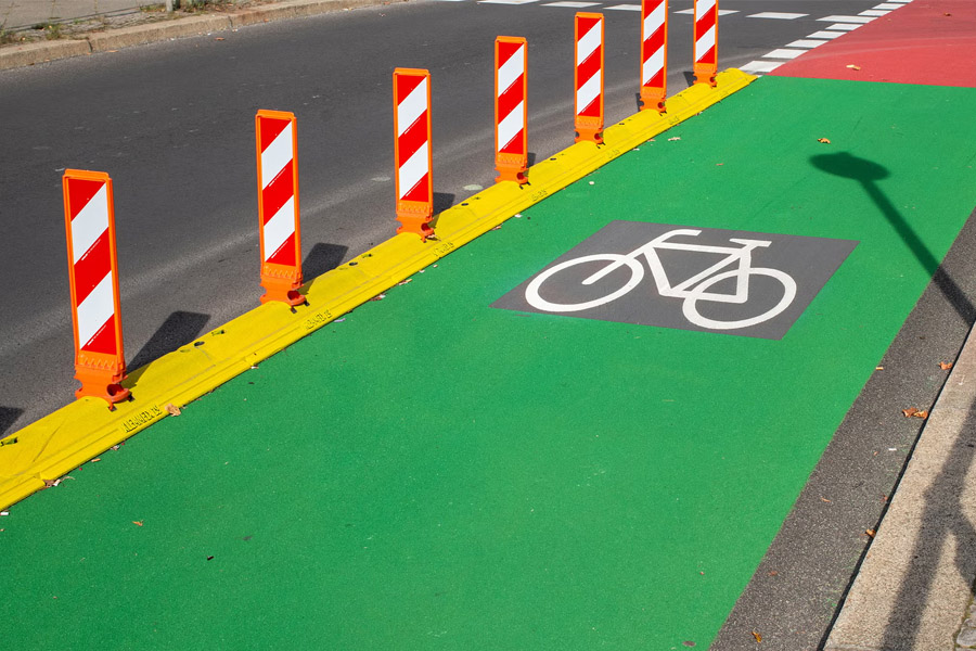 how safe are bicycle lanes