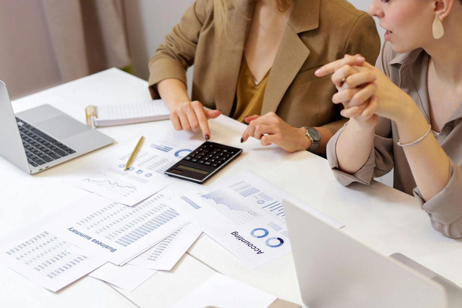 how women are building financial power through smart investing and strategic growth