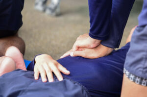 how to choose a cpr certification course for your needs