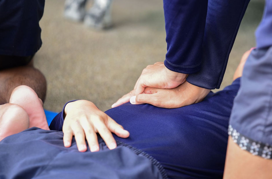 how to choose a cpr certification course for your needs