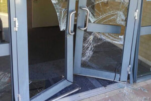 broken vision panels and commercial door glass replacement